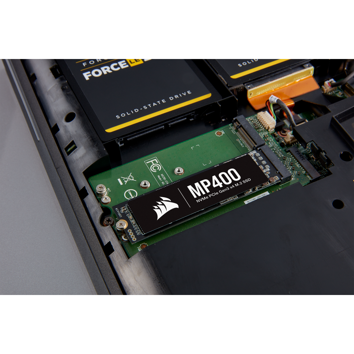 NomadaWare_discosolido_corsair_mp4002tb (7)