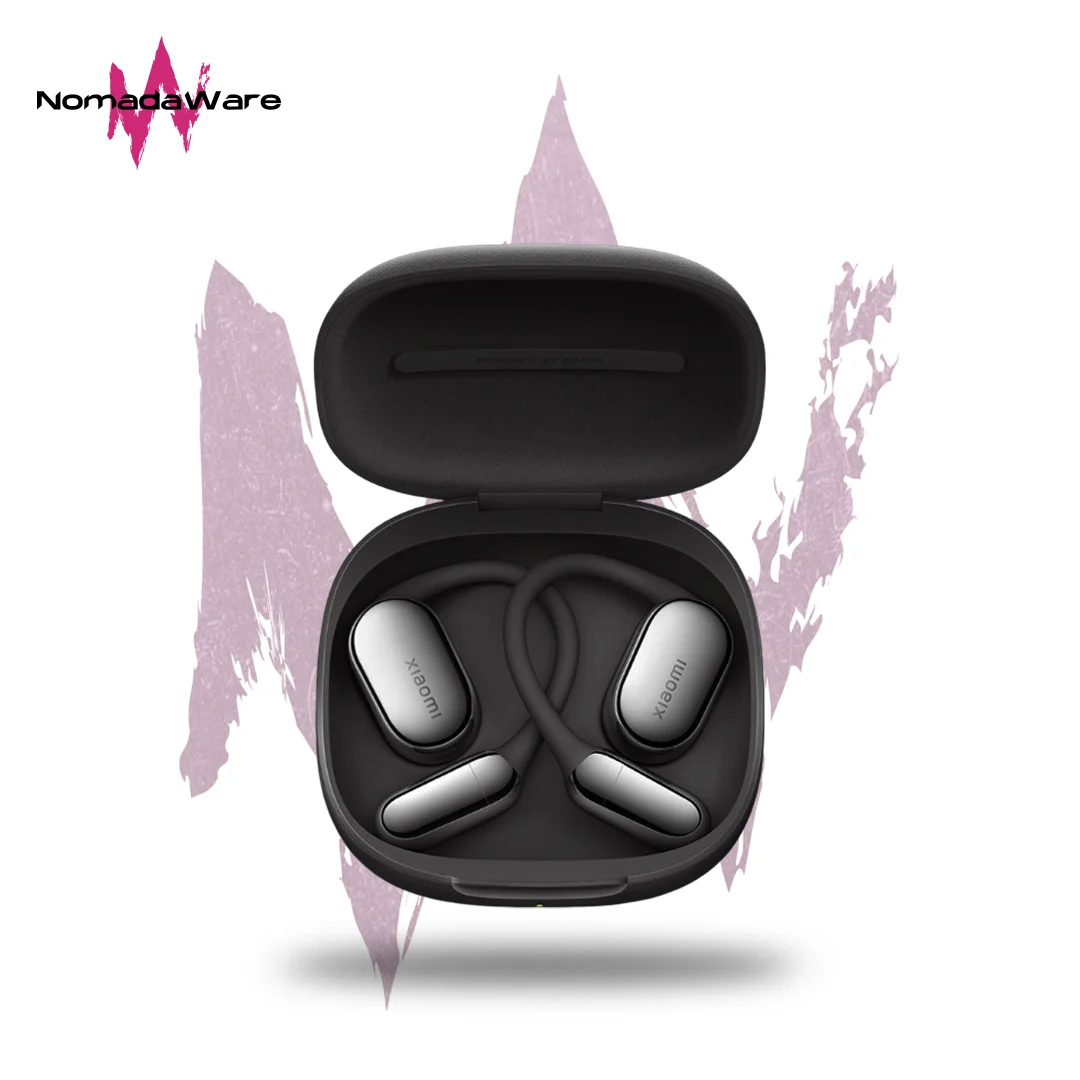 XIAOMI OPENWEAR STEREO PRO GRAPHITE »Tipo: Audífonos inalámbricos Open-Ear »Diseño: Abierto (Open-Ear) con ajuste ergonómico alrededor de la oreja »Color: Graphite Black »Conectividad: Bluetooth® 5.4 »Alcance inalámbrico: Hasta 10 metros (espacio abierto sin obstáculos) »Resistencia al agua: IP54 »Control táctil: Sí »Micrófonos: Sistema de micrófonos con reducción de ruido para llamadas Audio »Altavoz dinámico de 18 × 13 mm »Sistema de audio de 5 unidades »Tweeter independiente de 10 mm »Soporte para audio de alta resolución Hi-Res Audio Wireless »Compatible con códec LDAC »Sonido optimizado por el equipo Harman Golden Ear »Audio espacial con seguimiento de movimiento de cabeza Conectividad y Funciones »Bluetooth® 5.4 »Conexión multipunto con dos dispositivos simultáneos »Emparejamiento rápido con dispositivos Xiaomi compatibles »Control táctil inteligente »Aplicación Xiaomi Earbuds para configuración y personalización Batería »Capacidad de batería (audífono): 56 mAh »Capacidad de batería (estuche): 788 mAh »Autonomía de reproducción: Hasta 8.5 horas con una sola carga »Autonomía total: Hasta 45 horas con el estuche de carga »Carga rápida: 10 minutos de carga para hasta 2 horas de reproducción Diseño »Estructura de silicona líquida agradable al contacto con la piel »Gancho flexible de alambre de titanio de grado aeroespacial »Diseño abierto para mantener la percepción del entorno »Uso cómodo para largas jornadas Dimensiones y Peso »Peso por audífono: Aproximadamente 9.4 g »Peso total con estuche: Aproximadamente 104 g Puertos y Carga »Puerto de carga: USB Tipo-C Compatibilidad »Android™ »iOS »Dispositivos con Bluetooth® EN LA CAJA »Xiaomi OpenWear Stereo Pro »Estuche de carga »Cable de carga USB Tipo-C »Manual de usuario »Tarjeta de garantía »Guía de inicio rápido